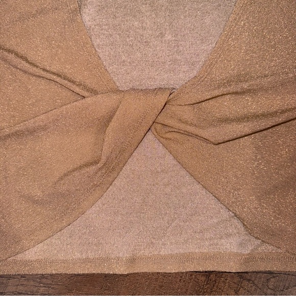 Cupshe Shimmer Lollipop Twist Glittery Gold Crop Top - Picture 15 of 16